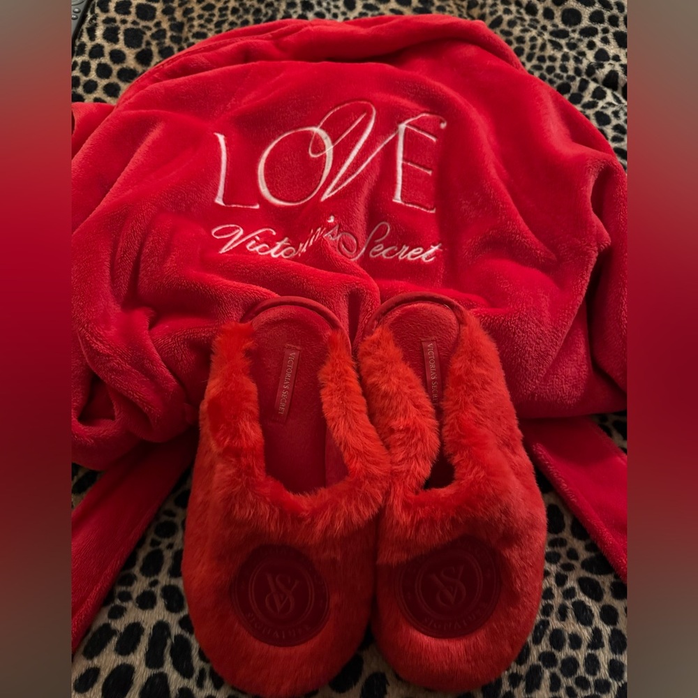 Victoria’s Secret Robe and slippers